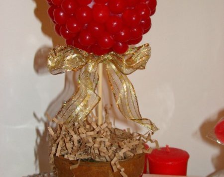 Make a Valentine's Day Candy Topiary