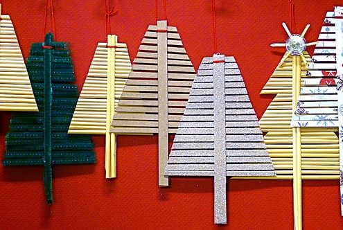 Make recycled cardbaord "wheat straw" tree ornaments