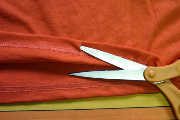 cut a slit in t-shirt hem to make casing
