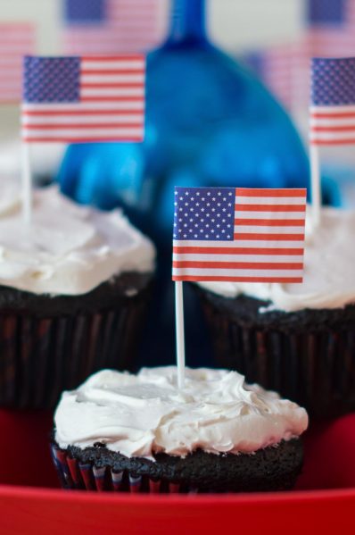 Make Patriotic Dark Chocolate Cupcakes