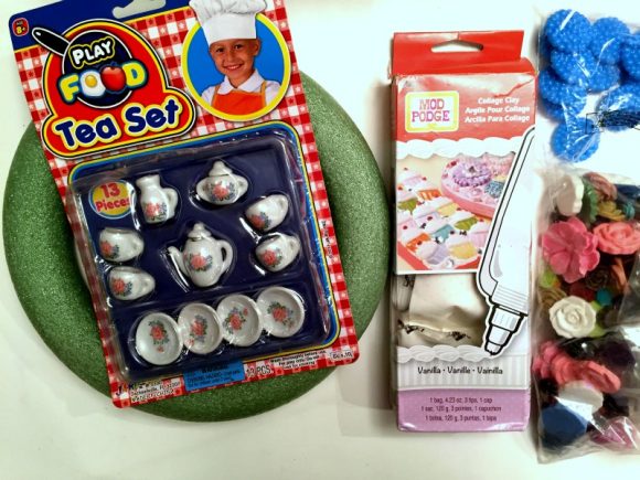 Tea & Frosting Decoden Wreath - Dollar Store Crafts