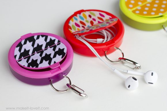 earbud holder