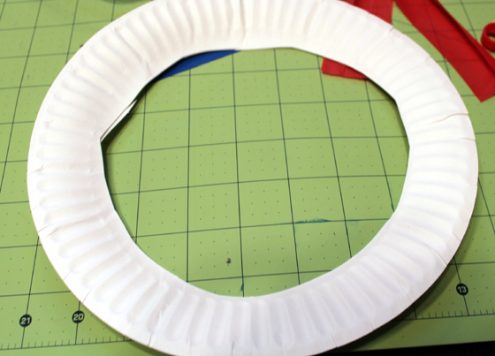 cut a circle in a paper plate