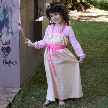 No-Sew Princess Costume by DollarStoreCrafts