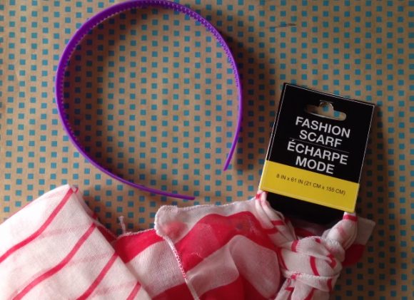 So cute! I want to make a dozen scarf headbands, so I can wear a different one every day.