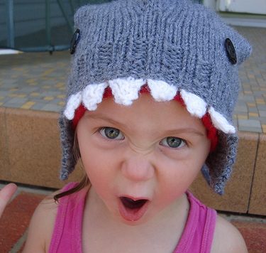 knit a shark hat