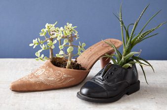 make a shoe flower pot
