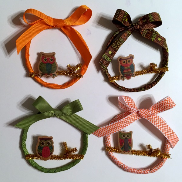 Make Tiny Owl Wreaths from Scratch - a dollar store craft