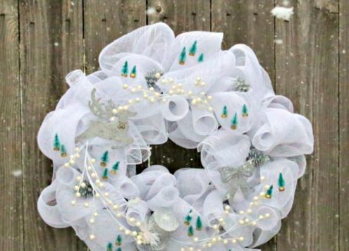 DIY Mesh Winter Wreath - Dollar Store Crafts
